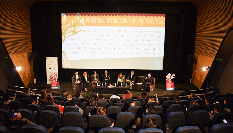 conferencia-de-prensa-1