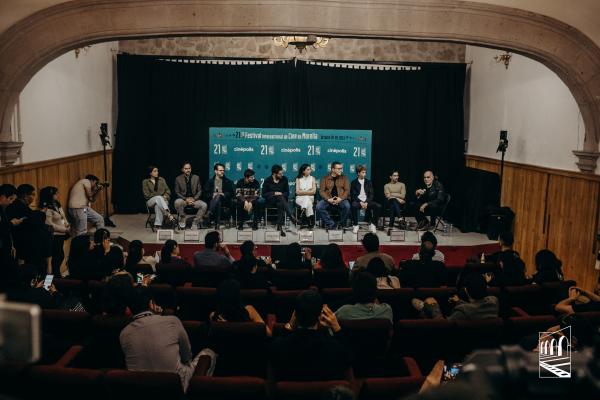 Eréndira Núñez Larios, Manolo Cardona, Emilio Torres, Máximo Hollander, Santiago Arriaga, Mariana Arriaga,  Julio Cedillo, Theo Goldín, Sergio Mayer Mori, Guillermo Arriaga