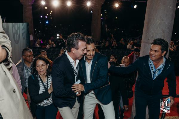 Alejandro Ramírez, Eugenio Derbez